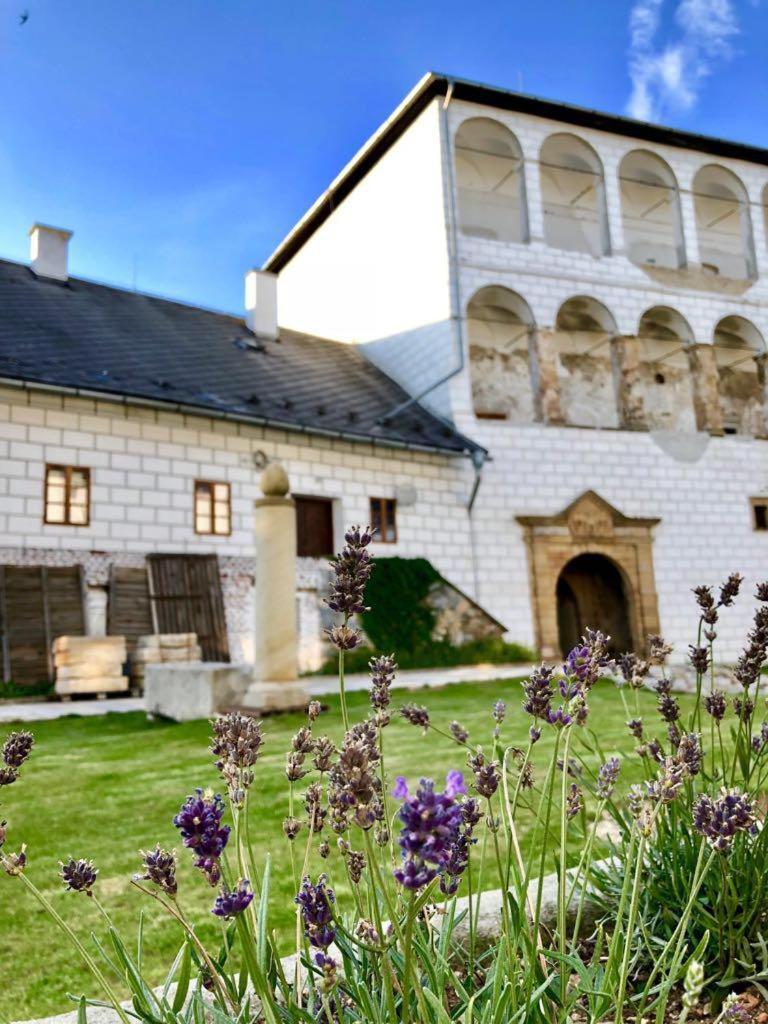 Zamek Kolstejn - Hotel Chateau Goldenstein Branná Eksteriør billede